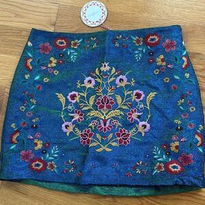 NWT Umgee women’s boho embroidered mini skirt size large